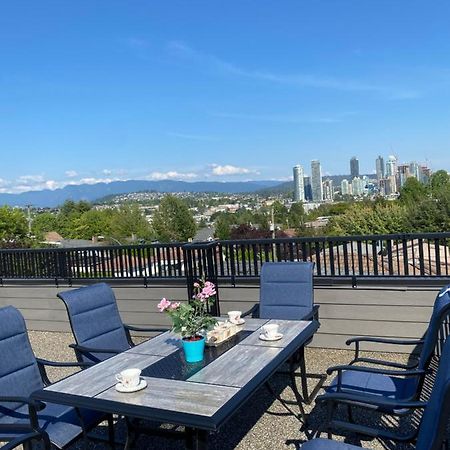 Six Minutes To Rupert Station Bed & Breakfast Vancouver Bagian luar foto